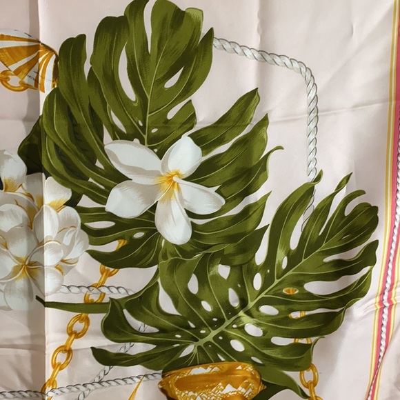 Large oversize silk scarf made in italy - Picture 6 of 13